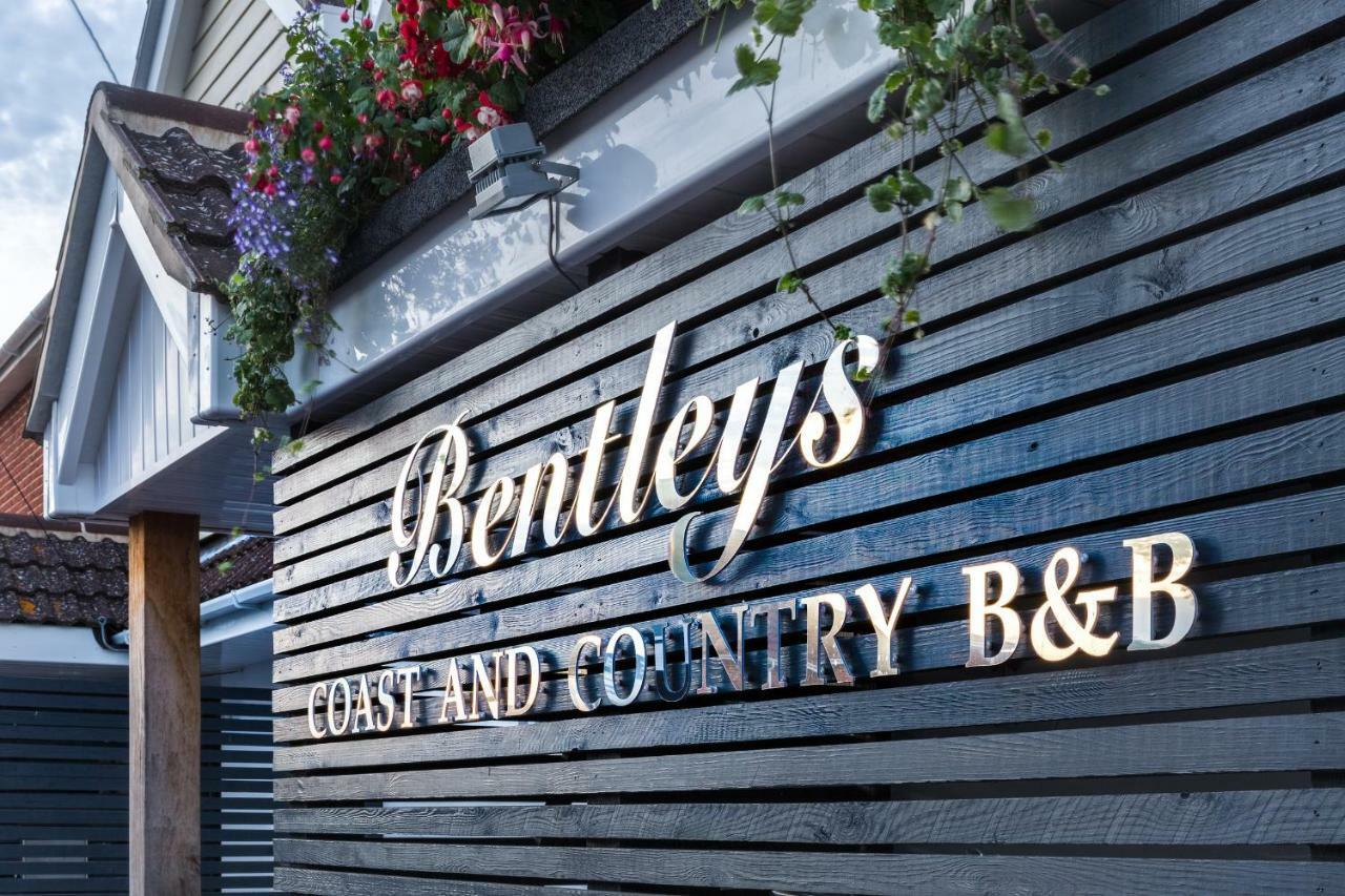 Bentleys Coast And Country B&B Лімінгтон Екстер'єр фото